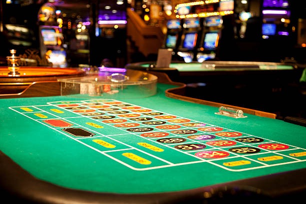 panen4d live-dealer table schedule showing blackjack and roulette sessions with dealer names and table limits
